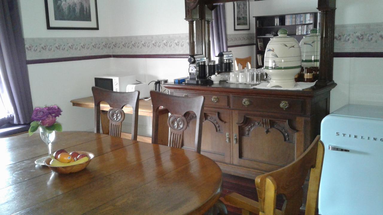 ゴールバーン Wombermere Bed & Breakfast エクステリア 写真
