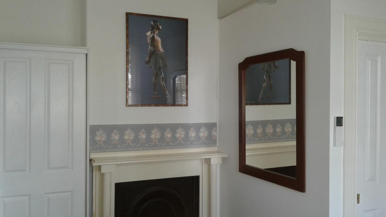 ゴールバーン Wombermere Bed & Breakfast エクステリア 写真